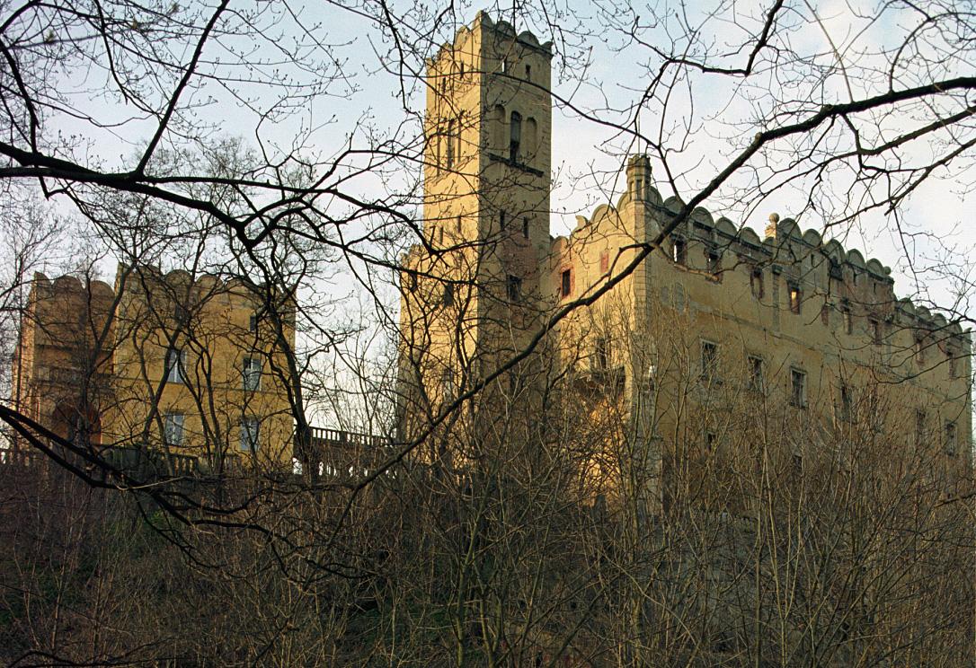 Zamek w Ratnie Dolnym